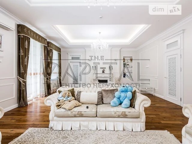 Продаж 4к квартири 230 кв. м на вул. Академіка Богомольця 5