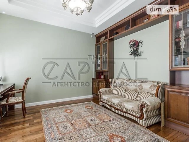 Продаж 4к квартири 230 кв. м на вул. Академіка Богомольця 5