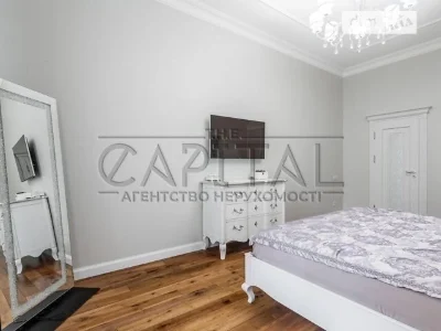 Продаж 4к квартири 230 кв. м на вул. Академіка Богомольця 5