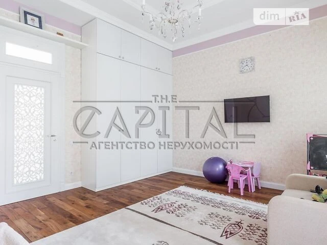 Продаж 4к квартири 230 кв. м на вул. Академіка Богомольця 5