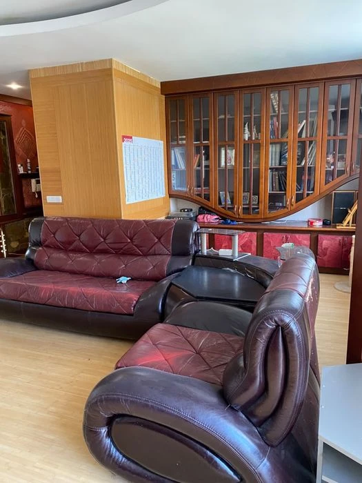 For sale 3-bedroom apartment in the embankment area