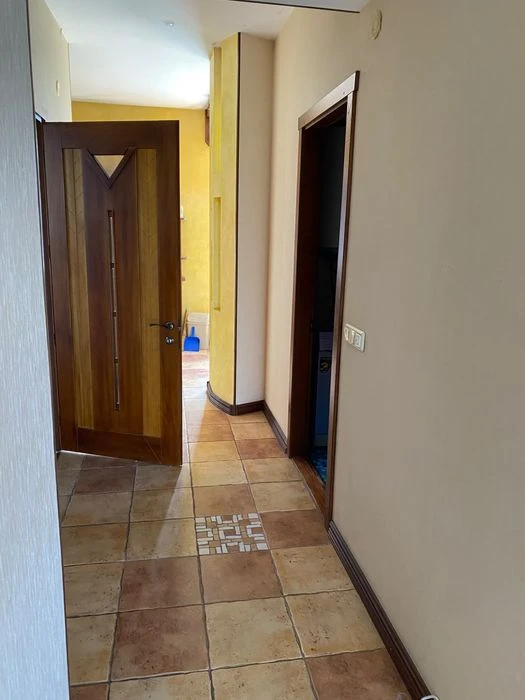For sale 3-bedroom apartment in the embankment area