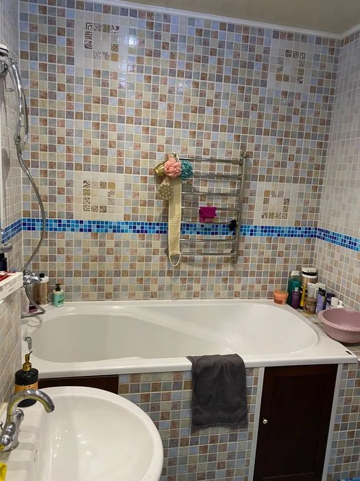 For sale 3-bedroom apartment in the embankment area