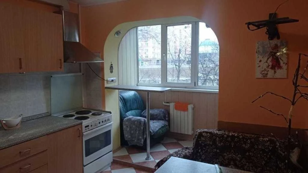 2-room apartment for sale 56 m², Heroes of Stalingrad Avenue.