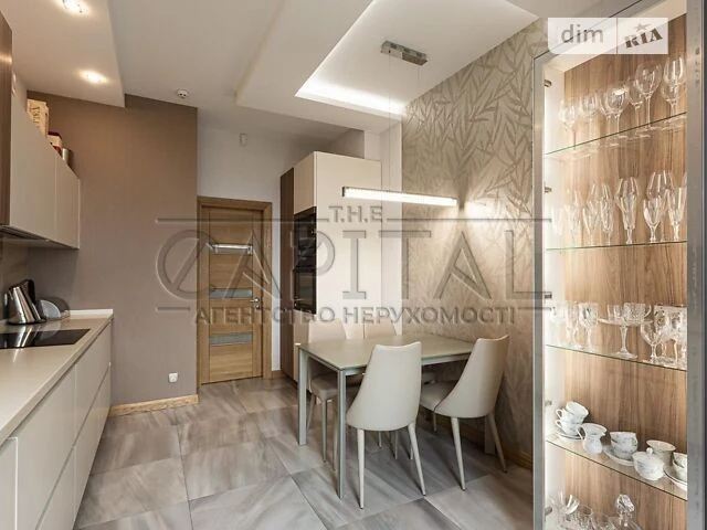 Sale of 4-room apartment 135 sq. m. on 26 McCain John Street • ID