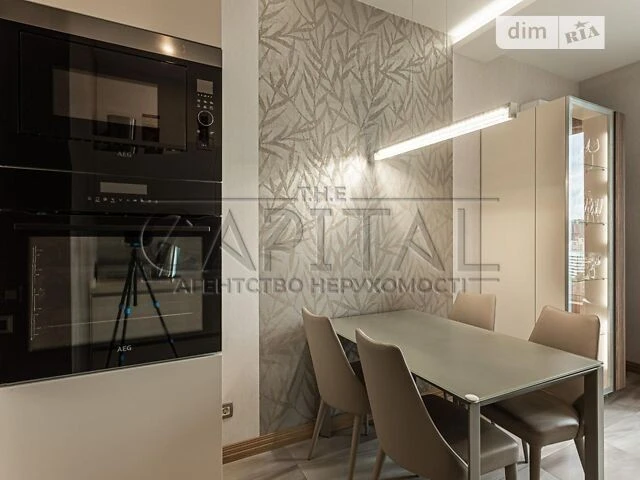 Sale of 4-room apartment 135 sq. m. on 26 McCain John Street • ID