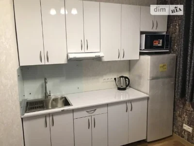 Room for sale 11.7 sq. m. on Novoukrainska St. 2/6, apt. 6
