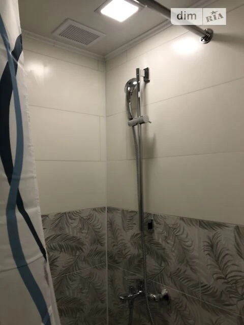 Room for sale 11.7 sq. m. on Novoukrainska St. 2/6, apt. 6