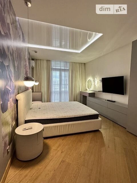 Sale of 4-room apartment 135 sq. m. on 26 McCain John Street • ID