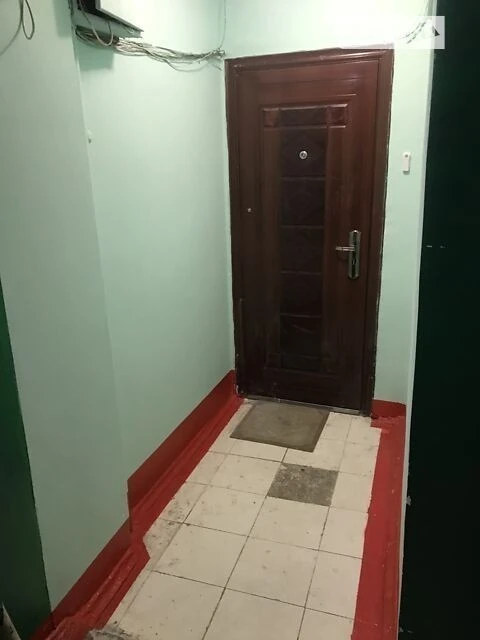 Room for sale 11.7 sq. m. on Novoukrainska St. 2/6, apt. 6