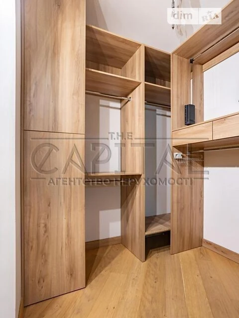 Sale of 4-room apartment 135 sq. m. on 26 McCain John Street • ID