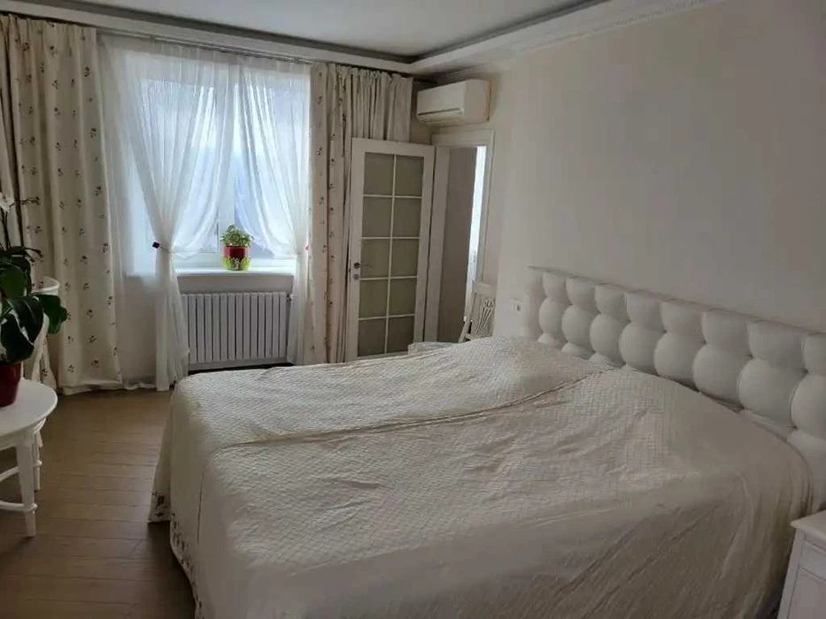 Продам квартиру на Победе 2