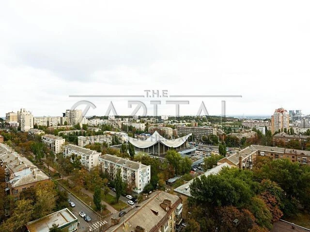 Sale of 4-room apartment 135 sq. m. on 26 McCain John Street • ID