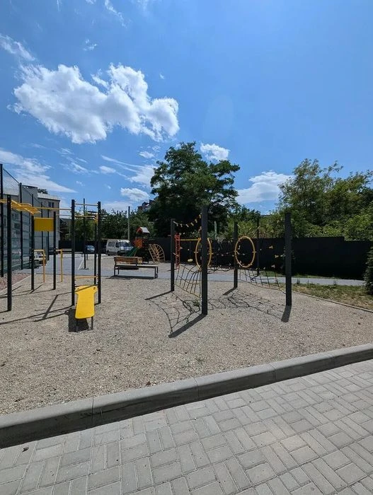 Здана 2 кімнатна квартира вул.Б Хмельницького