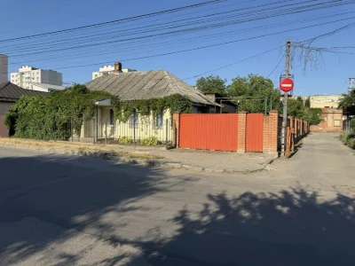 Продам земельну ділянку 9 соток в районі Центрального Ринку.