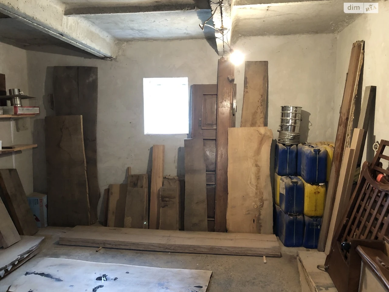 Продаж Місце в гаражному кооперативі Кант