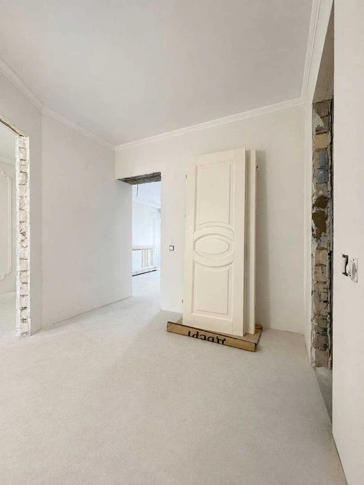 Spacious 3-room apartment for sale in Sokolniki residential complex