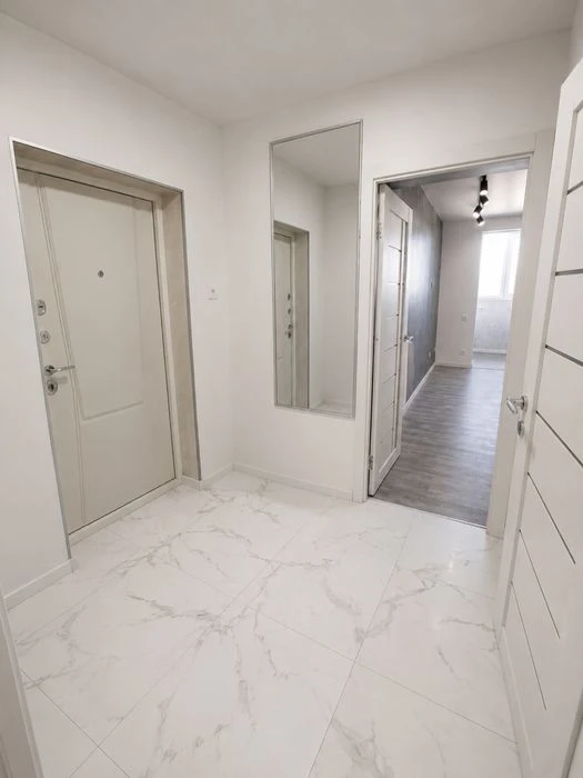 European-style two-room apartment 48 m² with designer renovation | Double-sided |