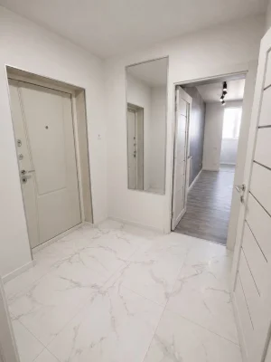 European-style two-room apartment 48 m² with designer renovation | Double-sided |