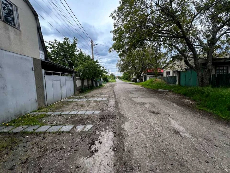 Будинок. Одеса, Братский переулок/Магистральная