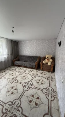 Затишний будинок з виходом до озера! Є тепла підлога, меблі