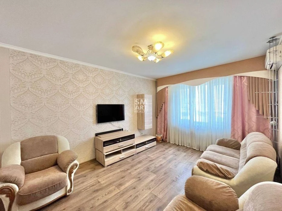 WITHOUT% 2-room apartment for sale, Revutskoho St. 21