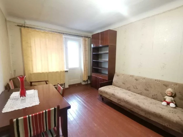 Продаж 3-кімнатної квартири  на вул. Щасливій