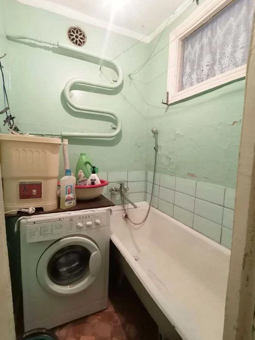 Продаж 3-кімнатної квартири  на вул. Щасливій