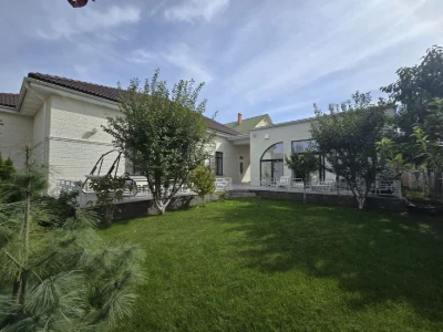House for sale, 10 acres, 300m², pool