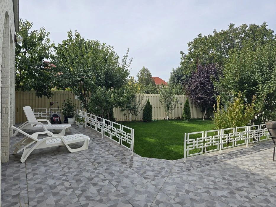 House for sale, 10 acres, 300m², pool