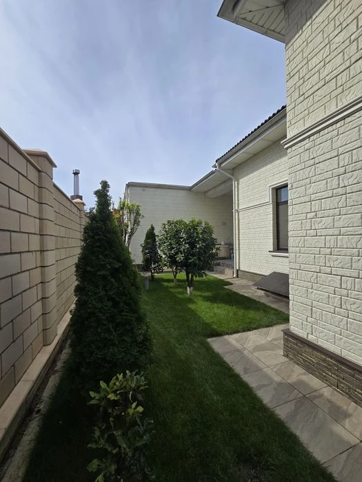 House for sale, 10 acres, 300m², pool
