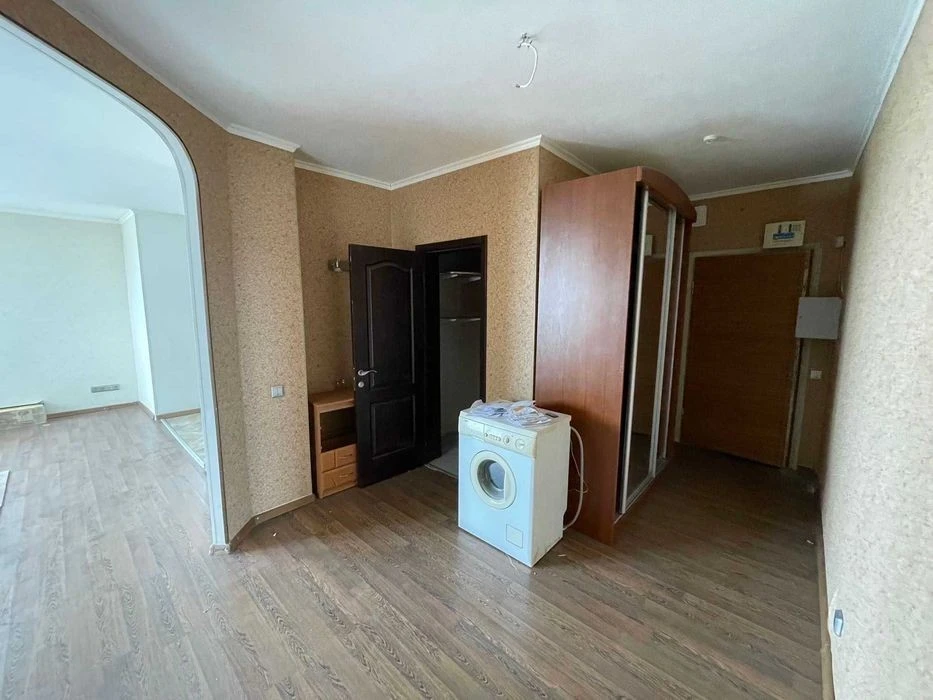 Продаж 3-кім. кварт м. Київ, вул. Михайла Гришка, 9 (Позняки