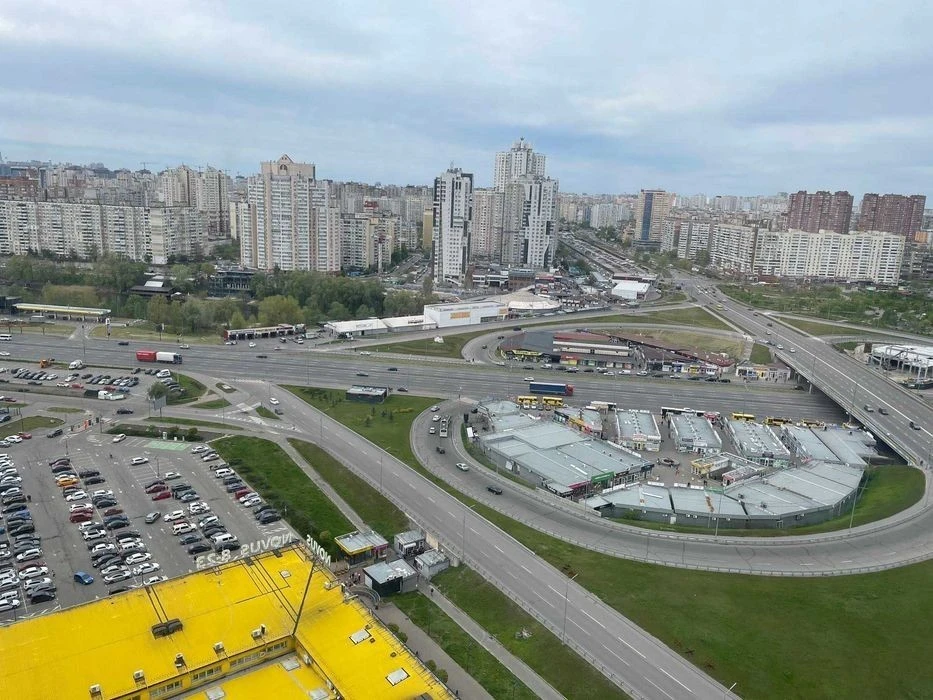 Продаж 3-кім. кварт м. Київ, вул. Михайла Гришка, 9 (Позняки