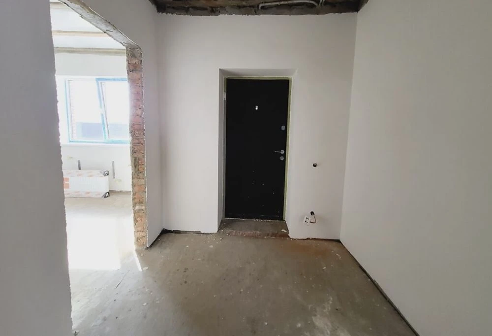 For sale One-story house Old town 5 acres in the city
