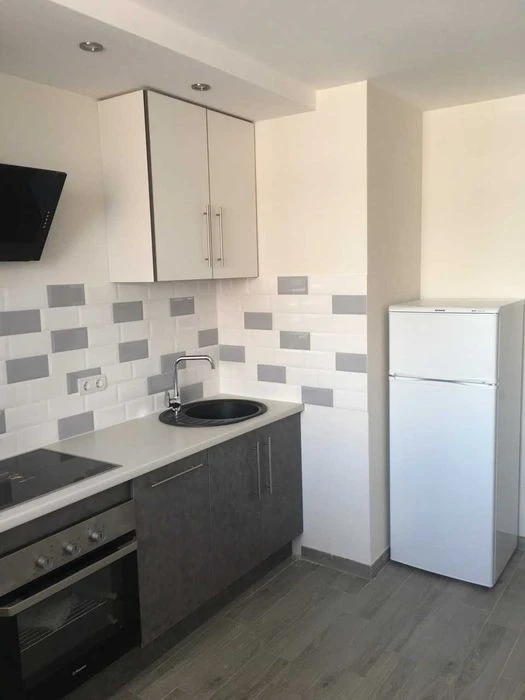 I will sell a 1-room apartment in Poznyaki! S. Krushelnytskoy St. 15, there is