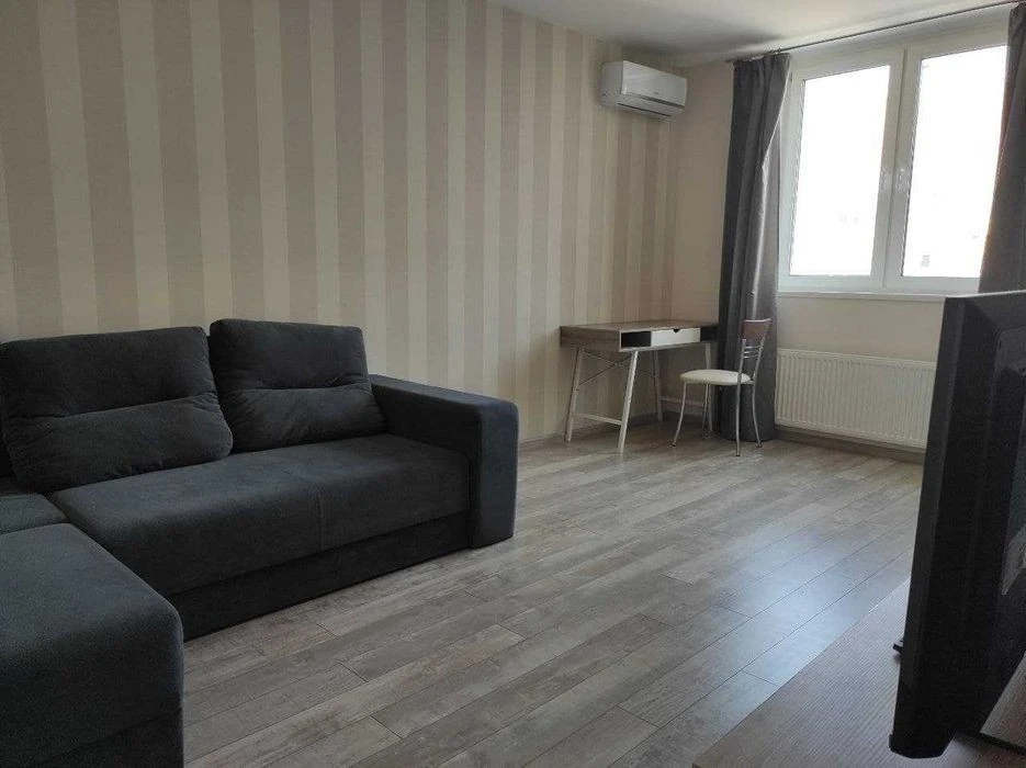 I will sell a 1-room apartment in Poznyaki! S. Krushelnytskoy St. 15, there is