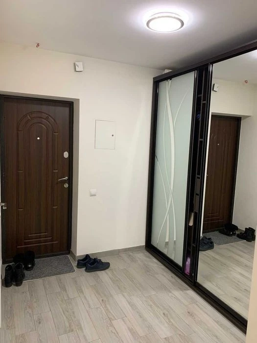 I will sell a 1-room apartment in Poznyaki! S. Krushelnytskoy St. 15, there is