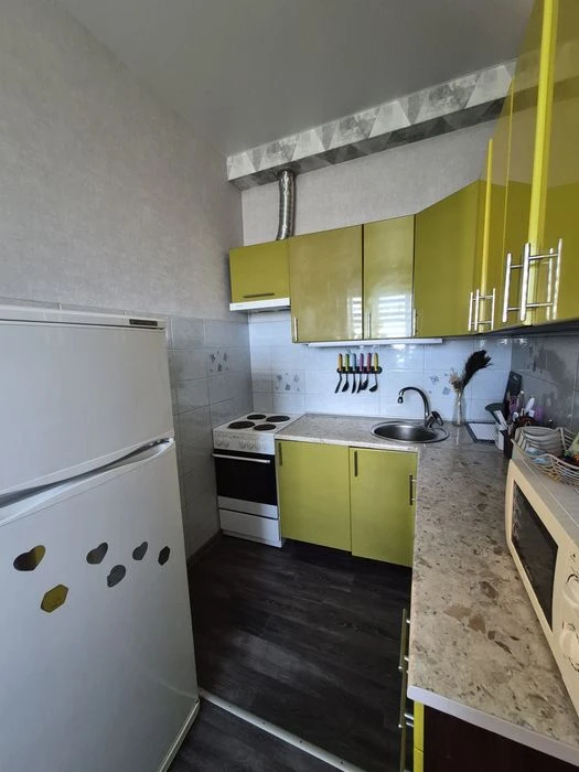 Selling a one-room apartment near Shevchenko Plant, Academician Bogomo Street