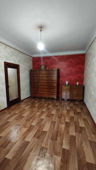 Продається 1-кімнатна квартира в районі Фестивальний, по проспекту