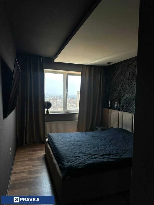 Авторский ремонт! Укомплектованная 2к. кв. в охраняемом ЖК.