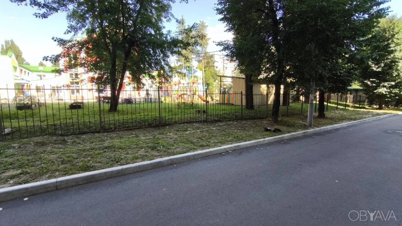 For sale 2k sq m Dzyuba (Sosninykh), 2b, Borshchagovka, Kolibris. GAZ
