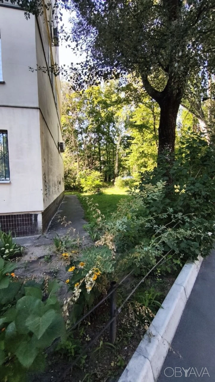 For sale 2k sq m Dzyuba (Sosninykh), 2b, Borshchagovka, Kolibris. GAZ