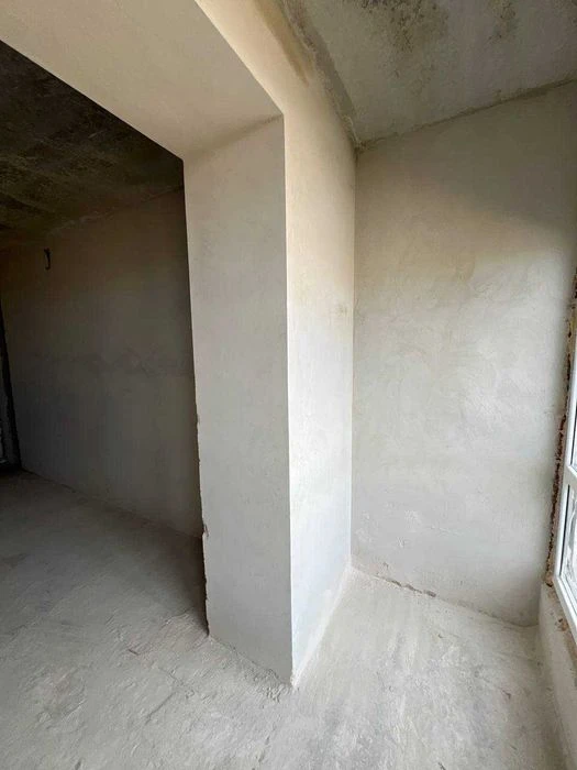 Large 1-room apartment for sale in the Center.