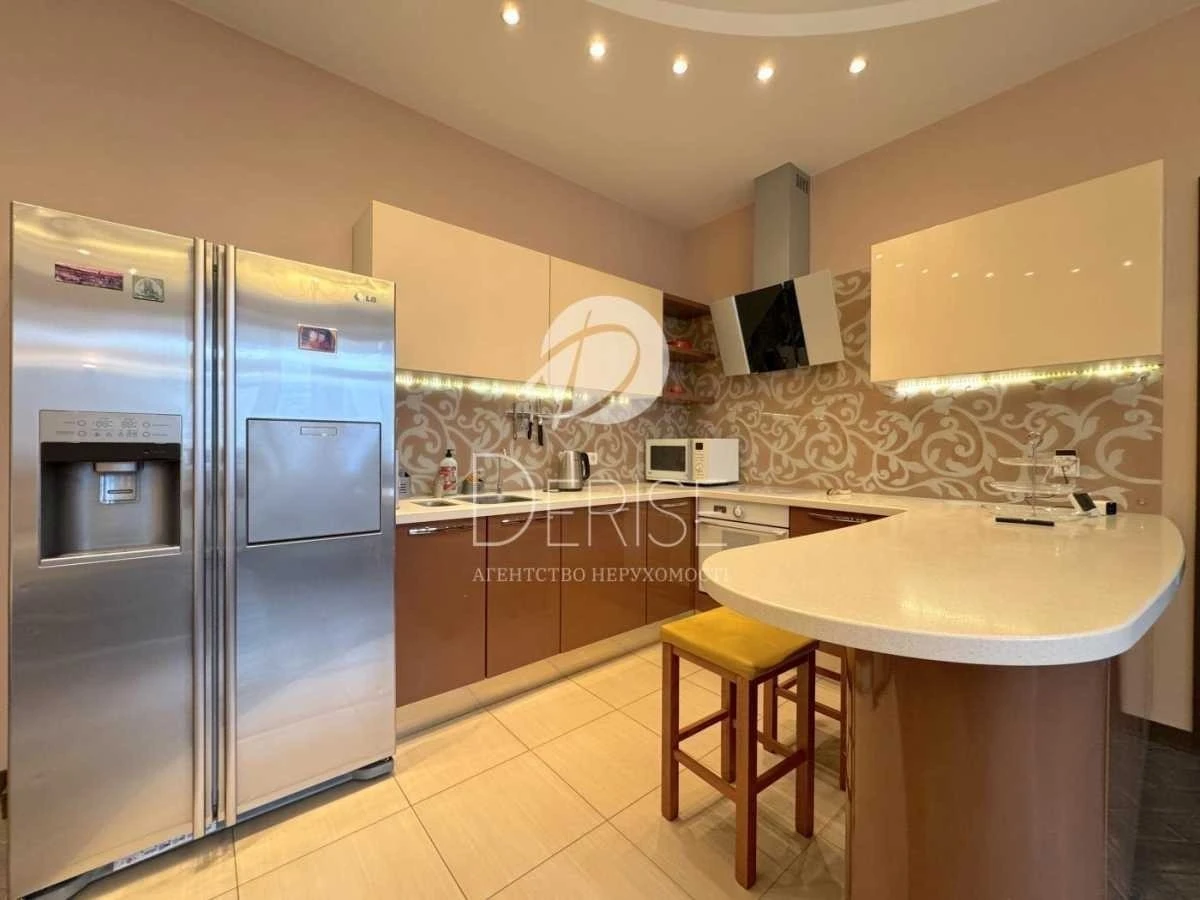 2-room apartment for sale 90 m², Staronavodnytska St., 6B