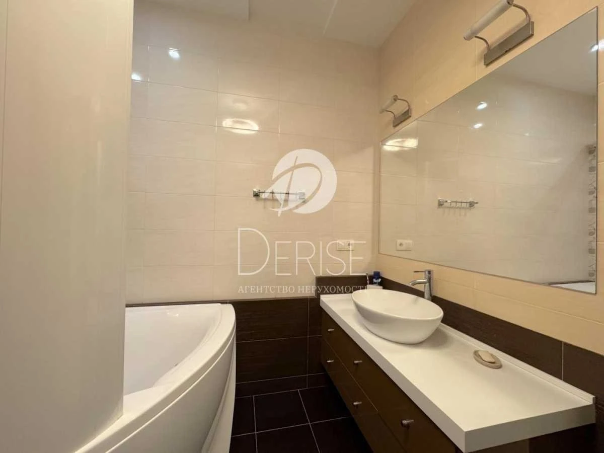 2-room apartment for sale 90 m², Staronavodnytska St., 6B