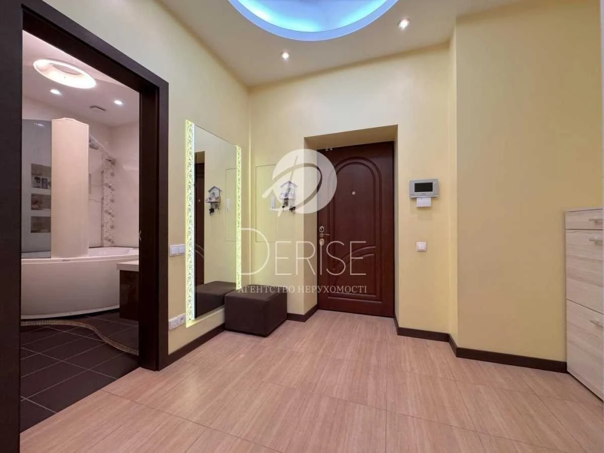 2-room apartment for sale 90 m², Staronavodnytska St., 6B