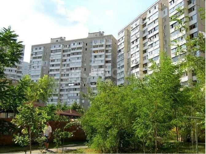 3-room apartment for sale 77 m², Oleksandra Mishugy St., 3