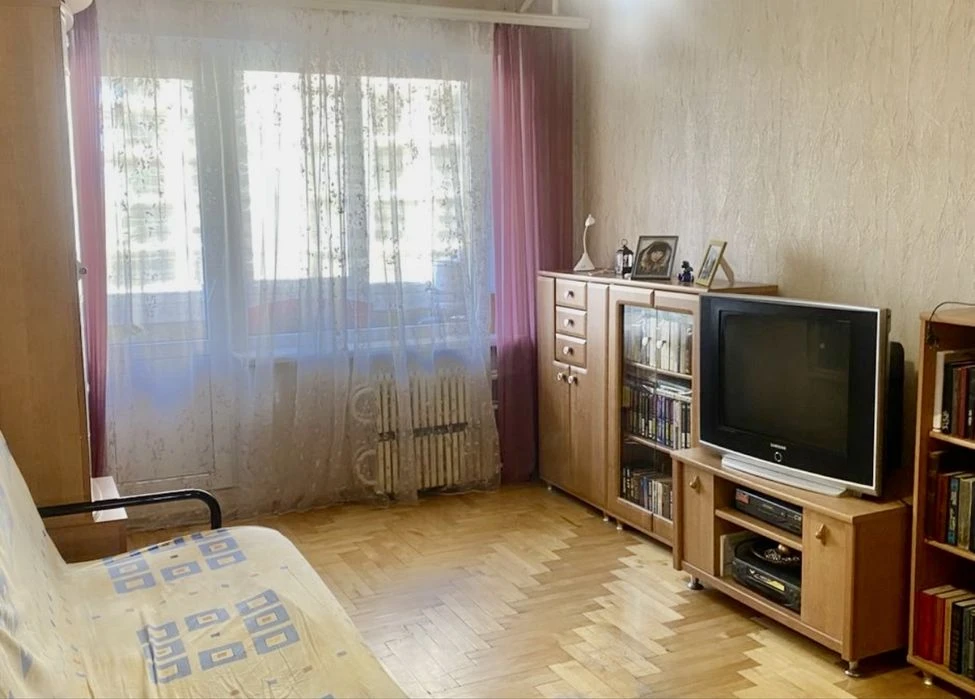 3 rooms for sale. apartment on Borodinskaya Street!