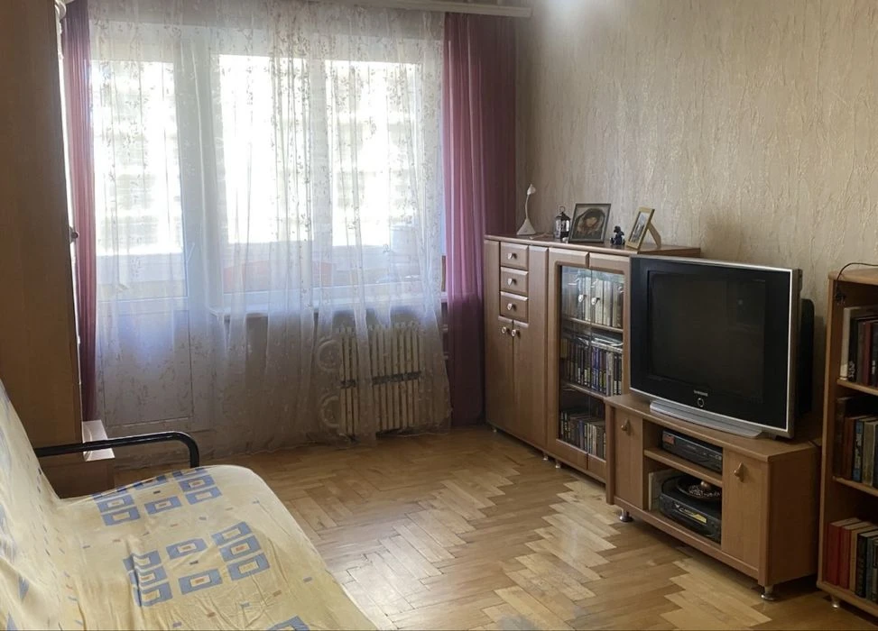 3 rooms for sale. apartment on Borodinskaya Street!