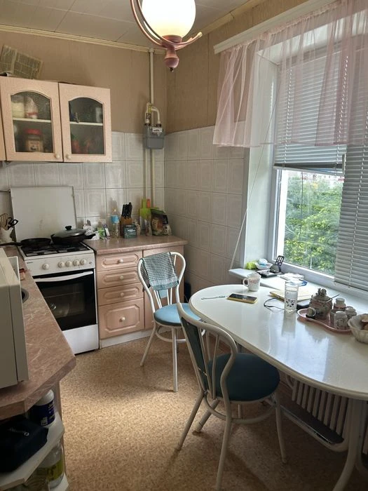 3 rooms for sale. apartment on Borodinskaya Street!